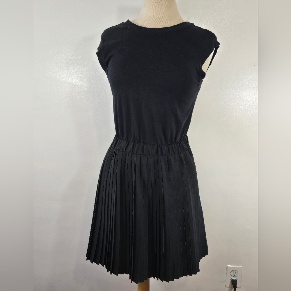 Kate Spade Saturday Black Sleeveless Pleated Dress Small